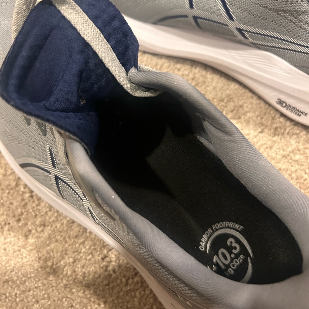 Asics Men’s Light Gray Athletic Tennis Shoes Sz. 10 NWT/ New in Box - Picture 7 of 8